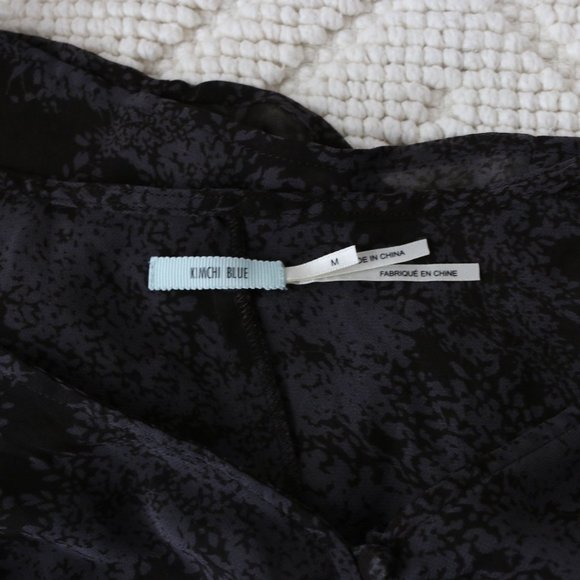 Kimchi & Blue Tank Top Blouse Shirt Urban Outfitters Sheer Flowy Light M - Picture 8 of 8